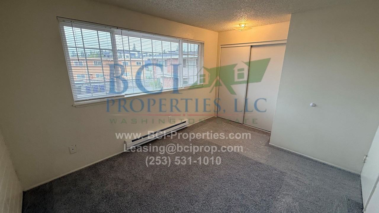 8624 Pacific Ave - Photo 3 of 9