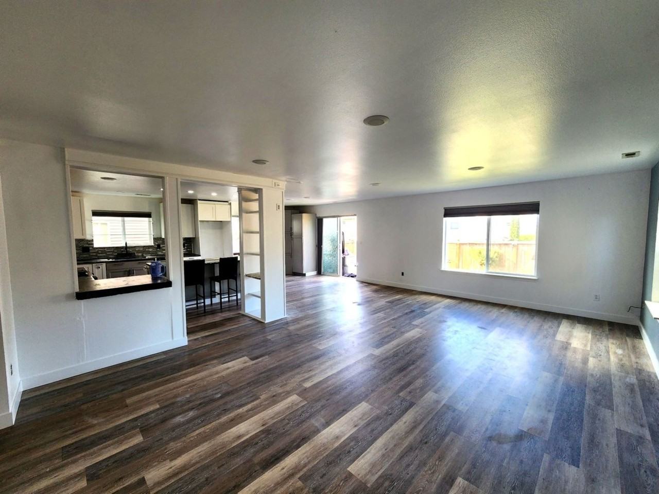 2189 Sw Grebe Way - Photo 3 of 18