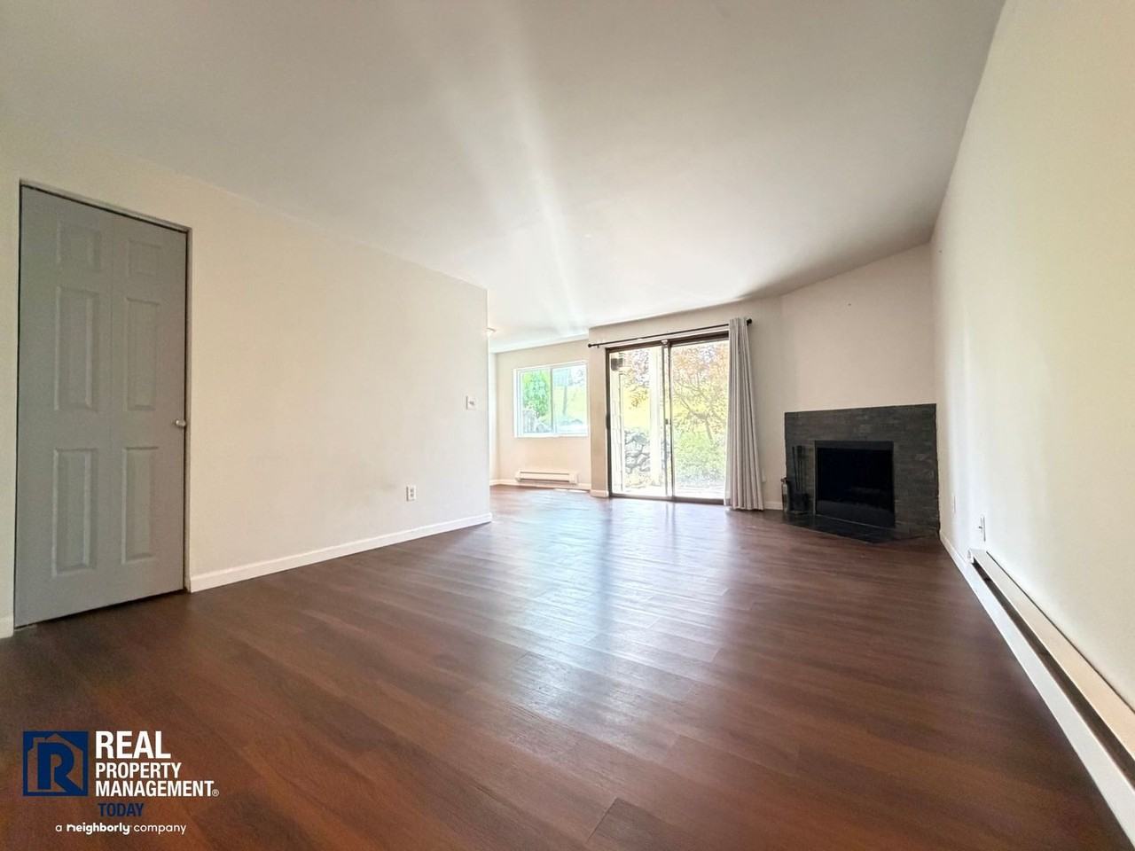 2020 Grant Ave S - Photo 5 of 18