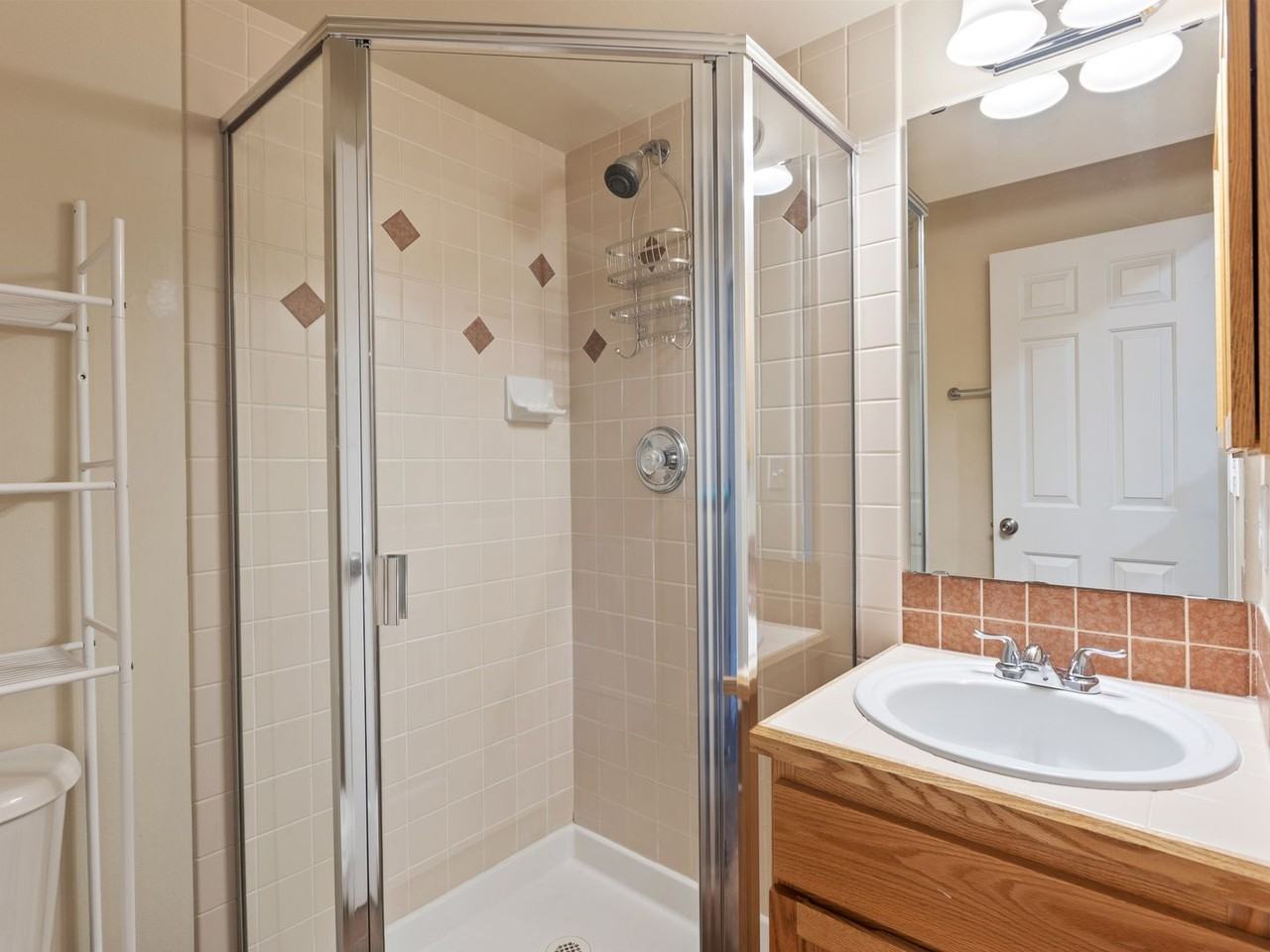 8539 Stone Ave N - Photo 5 of 25