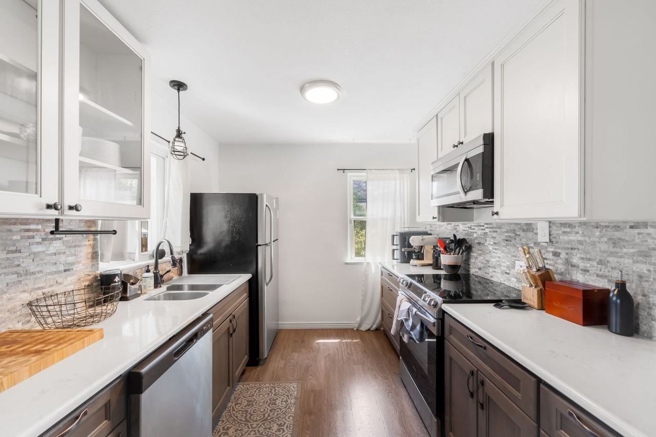 2230 Kendall St - Photo 6 of 24