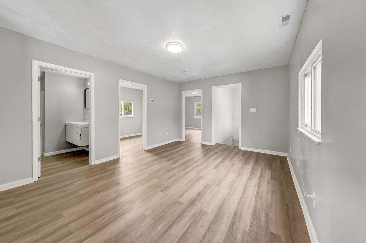3449 Wade Ave #U - Photo 4 of 15