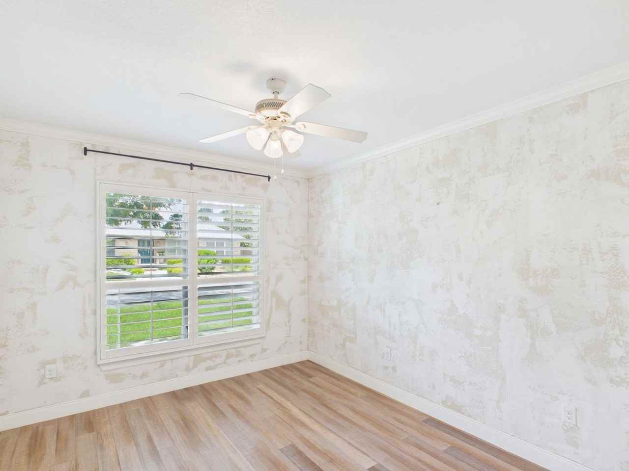 1705 Cherrywood Dr - Photo 3 of 28