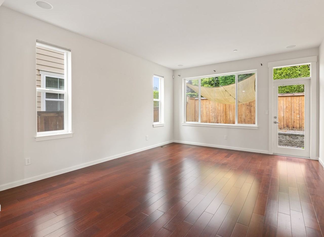 18251 Ne 111th St - Photo 5 of 26