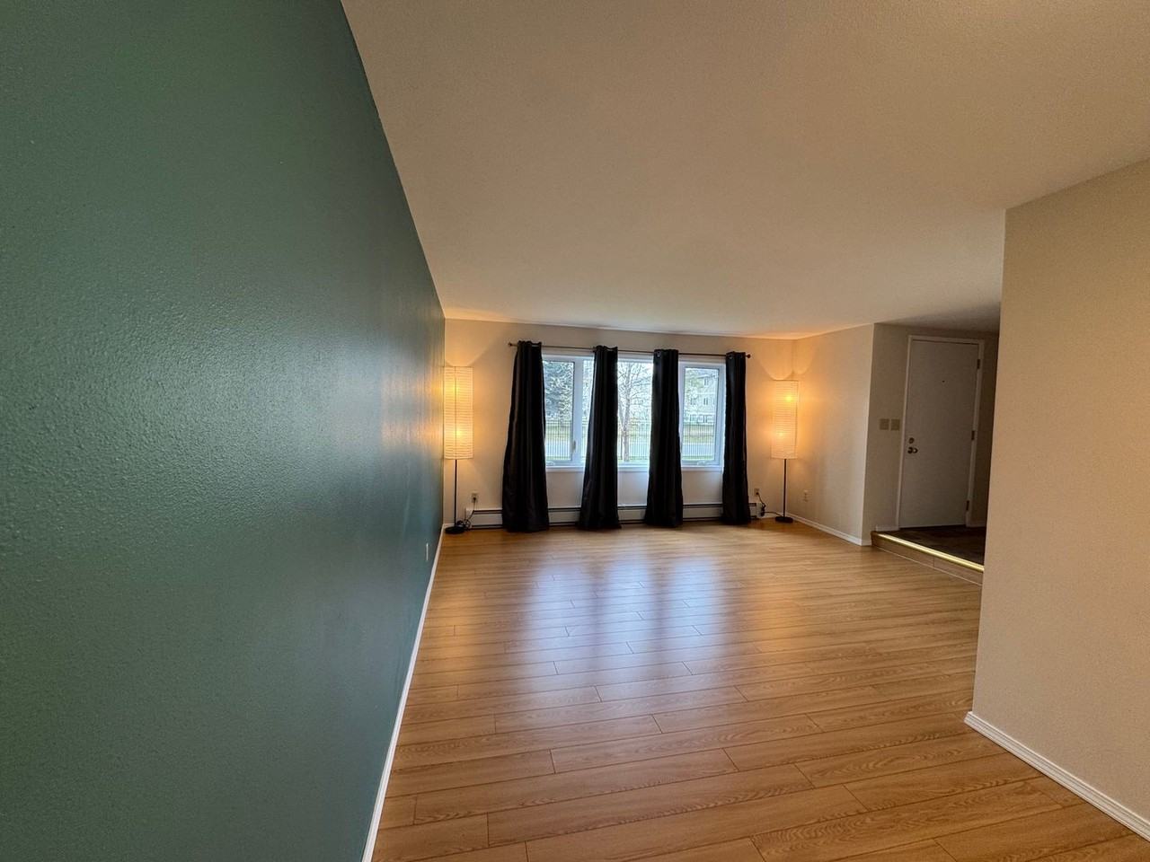 3345 Mount Vernon Ct - Photo 2 of 13