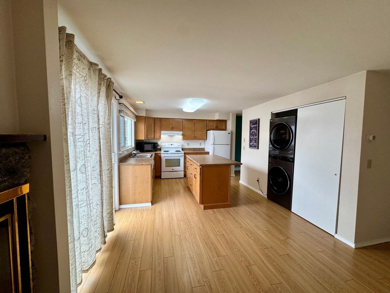 3345 Mount Vernon Ct - Photo 4 of 13