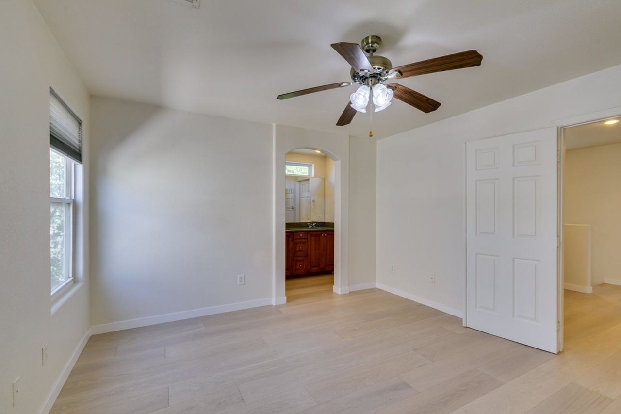 8868 Brindisi Park Ave - Photo 3 of 42