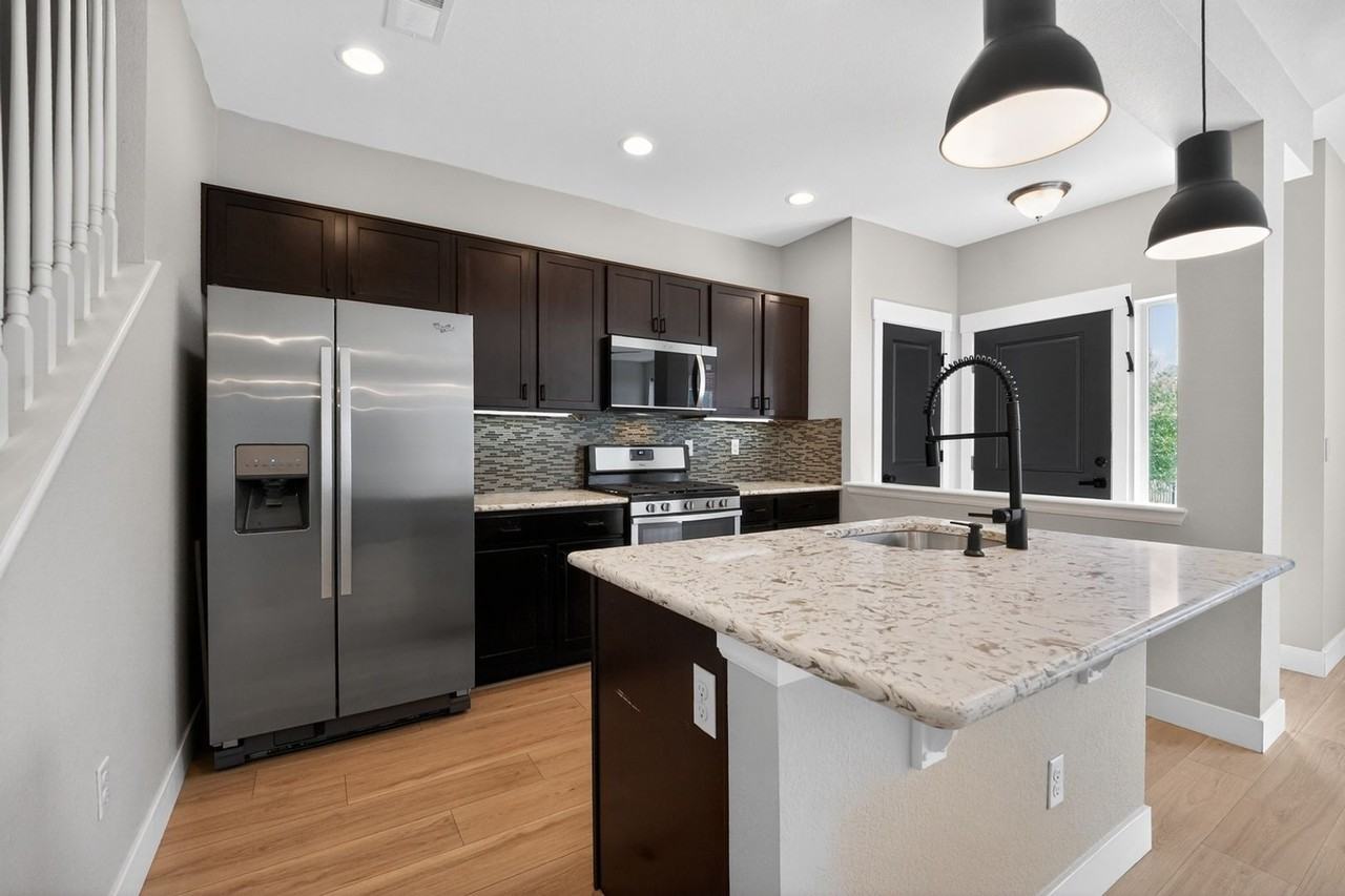 1654 Aspen Meadows Cir - Photo 7 of 33
