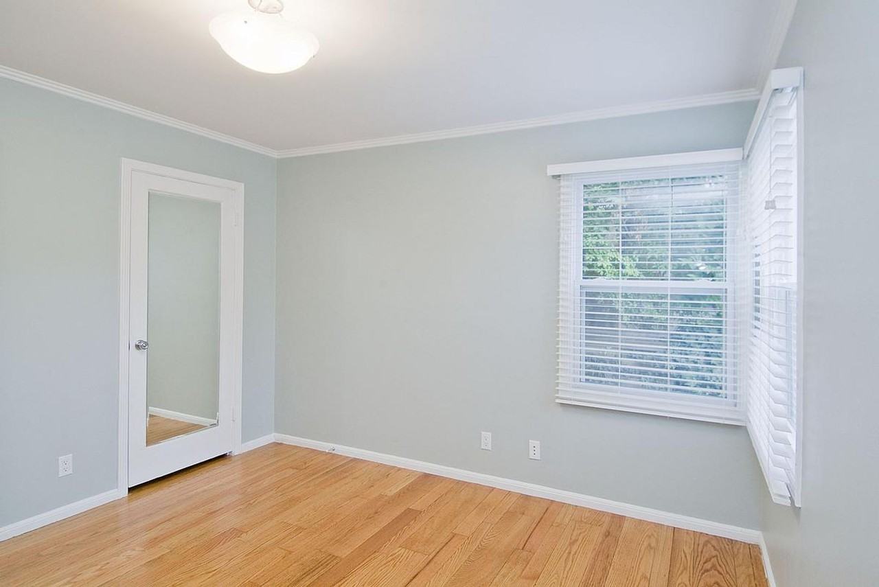 16 W Bellevue Ave - Photo 5 of 13