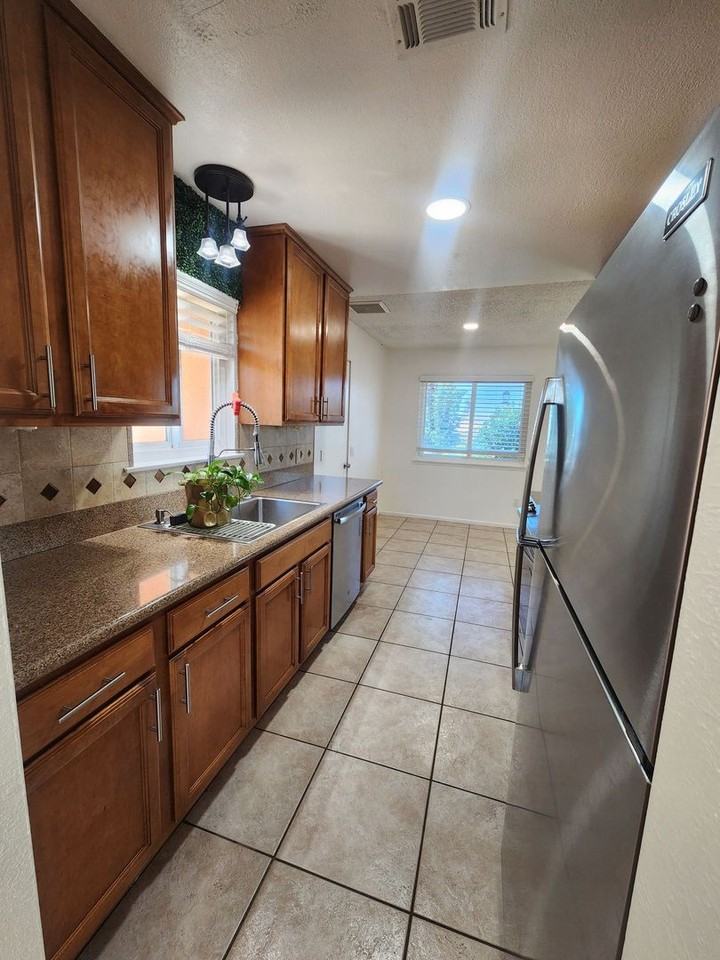 73477 Desert Trail Dr - Photo 7 of 18