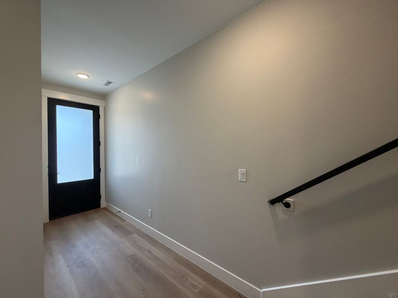 577 577 E Hemsworth Ln - Photo 5 of 40