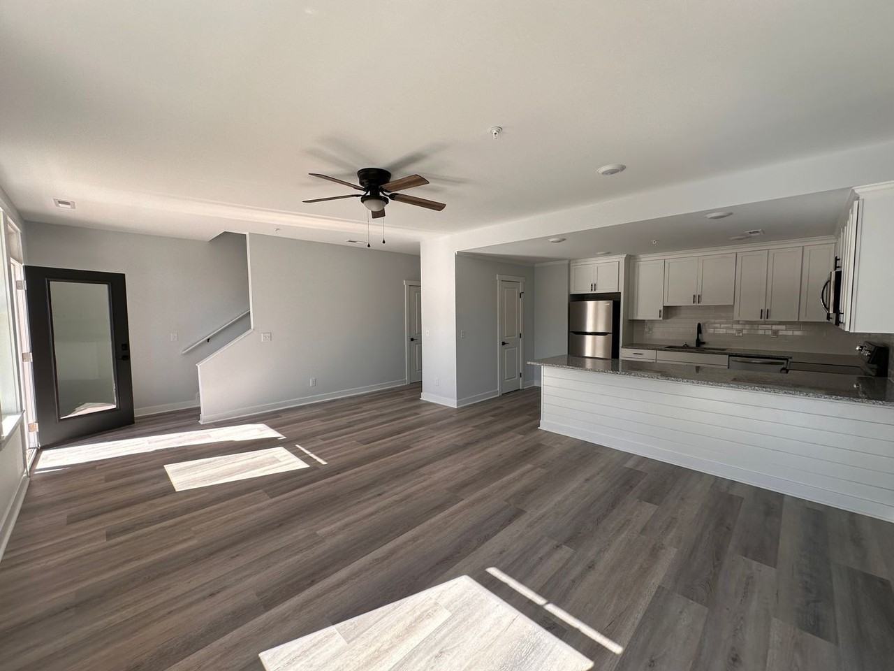 1426 Navaho Trl - Photo 3 of 12