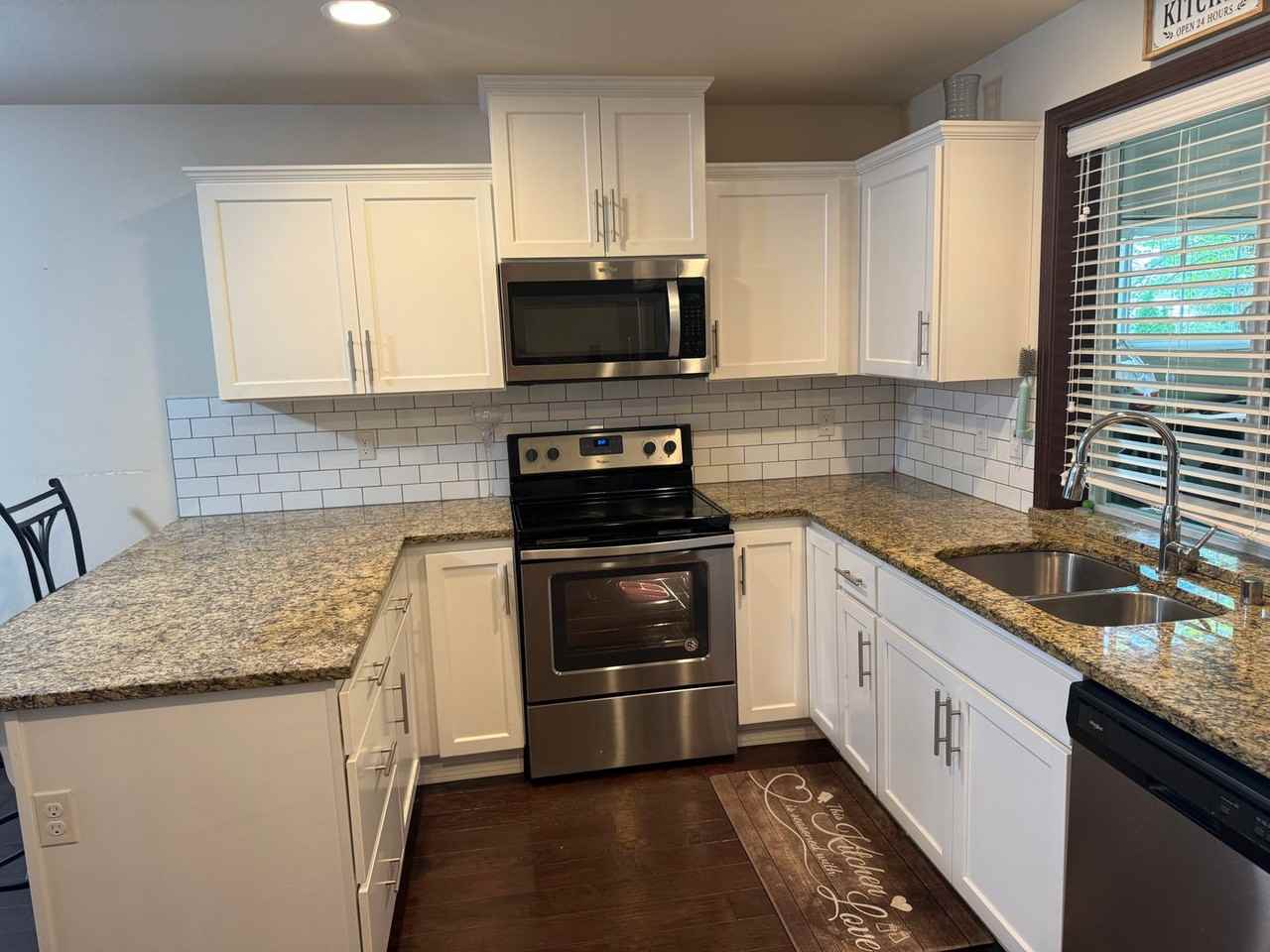 135 Betty Ct - Photo 4 of 15