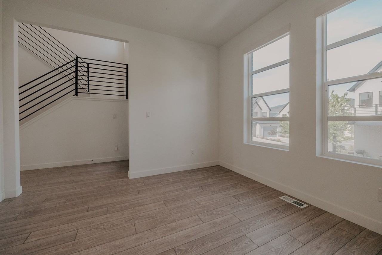 2442 N Gotland Way - Photo 7 of 47
