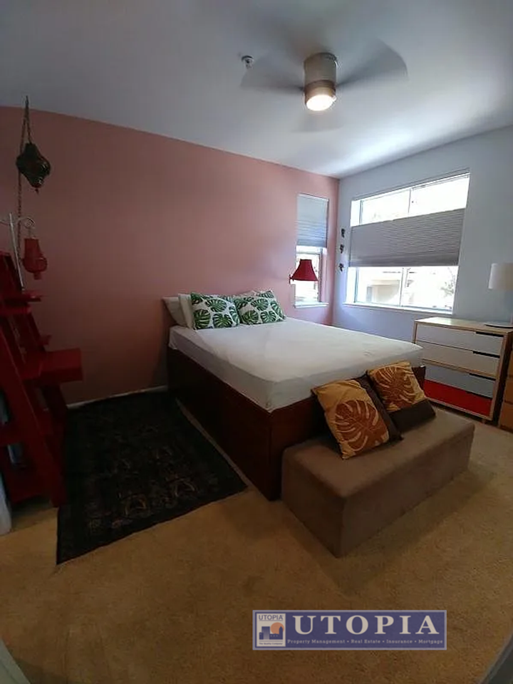 168 Everson Dr - Photo 2 of 10