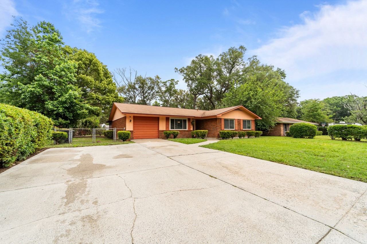 6 Monica Blvd - Photo 2 of 41
