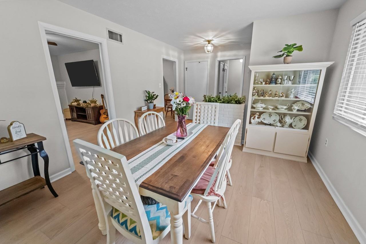 6 Monica Blvd - Photo 7 of 41