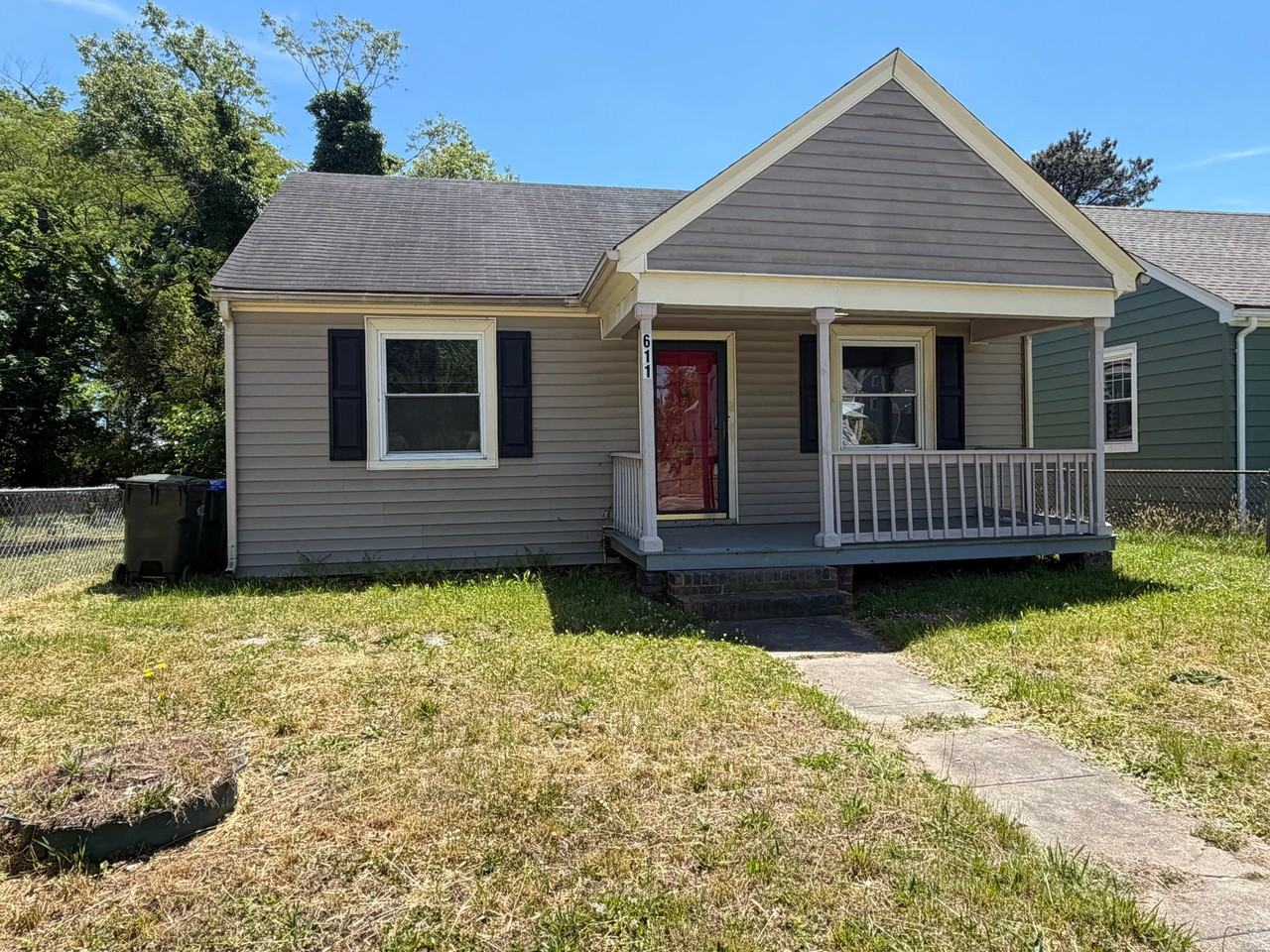 611 Milton St - Photo 3 of 10