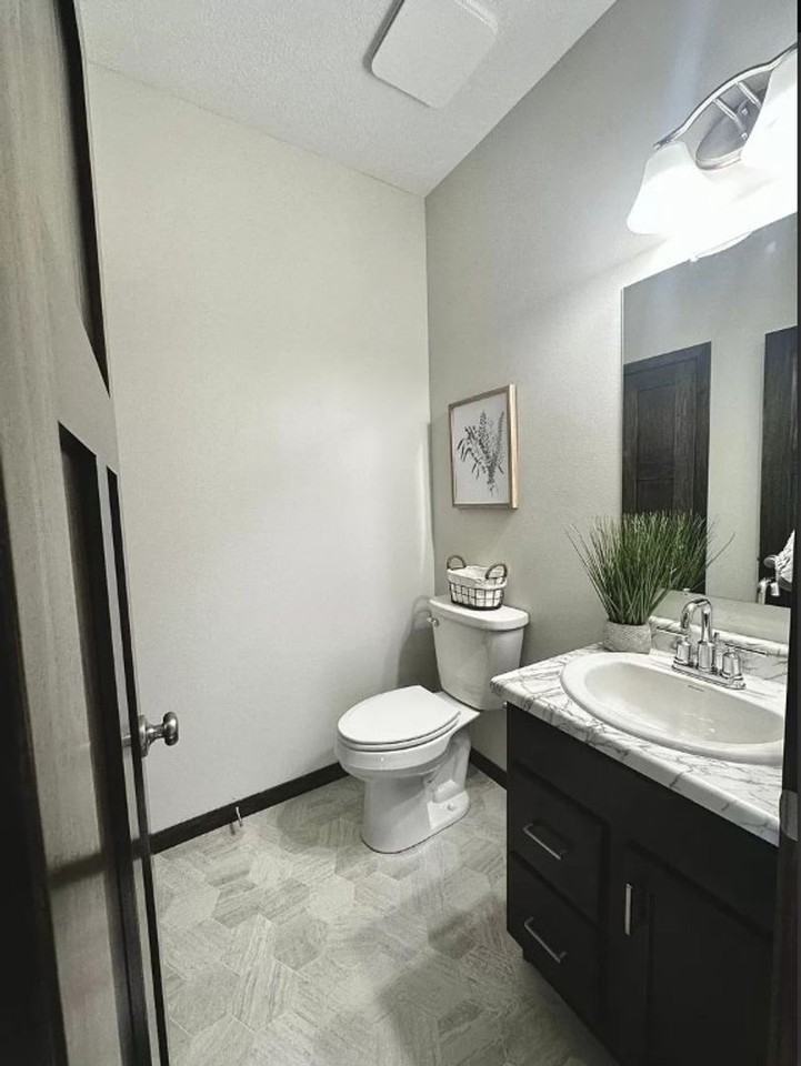 6006 E Copper Pl - Photo 2 of 6
