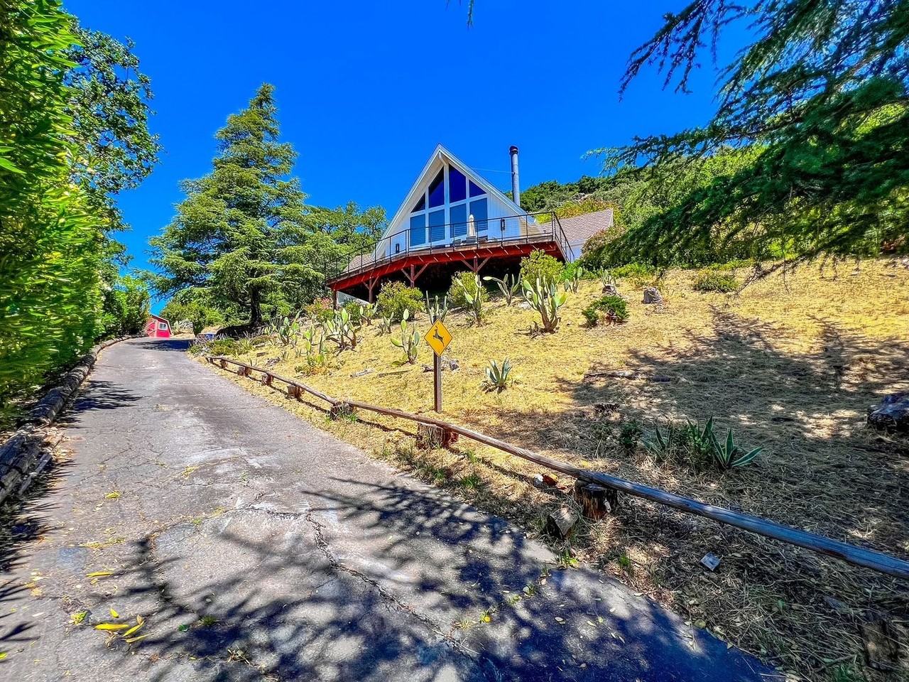 542 E Spring St - Photo 2 of 38