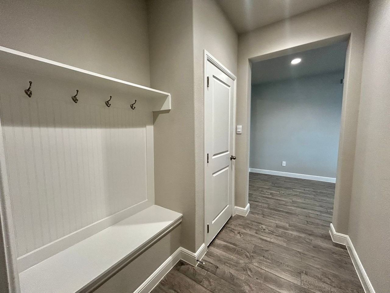 16028 Bronte Ln - Photo 4 of 31