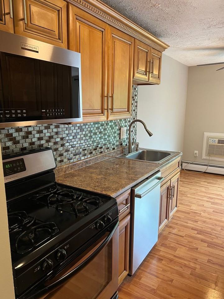 6000 Nob Hill Dr - Photo 4 of 25