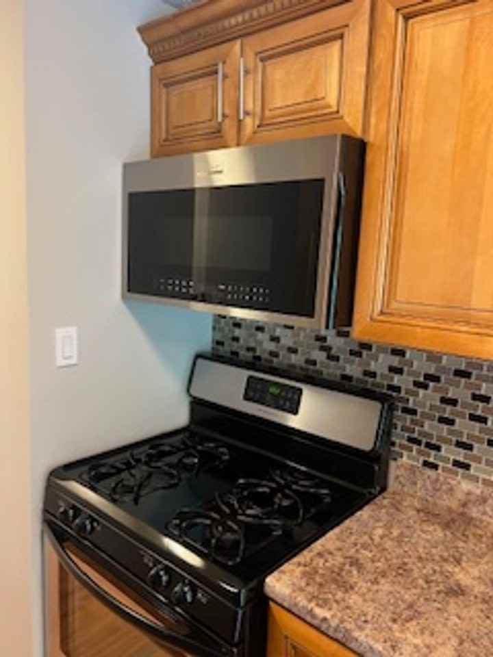 6000 Nob Hill Dr - Photo 5 of 25