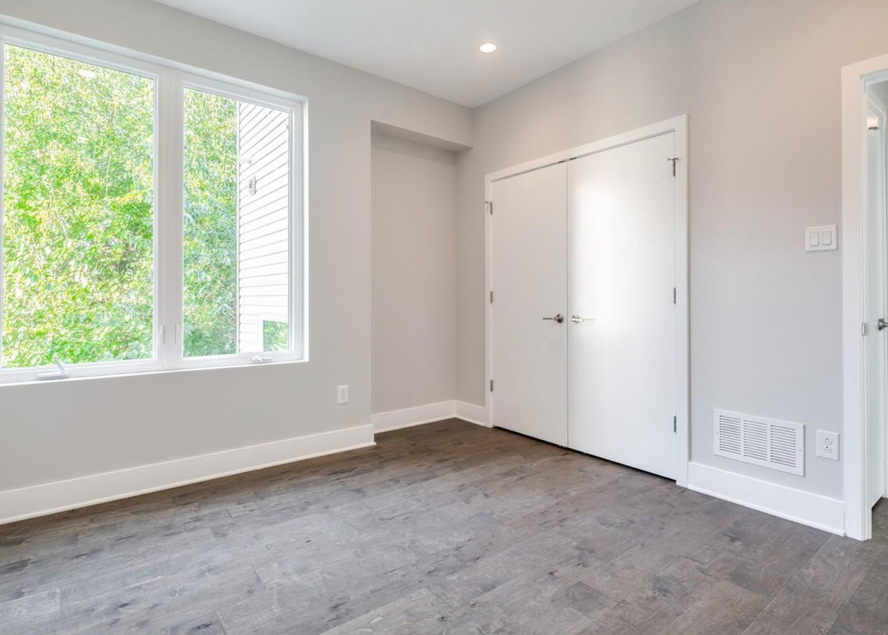 1212 E Susquehanna Ave #E - Photo 5 of 21