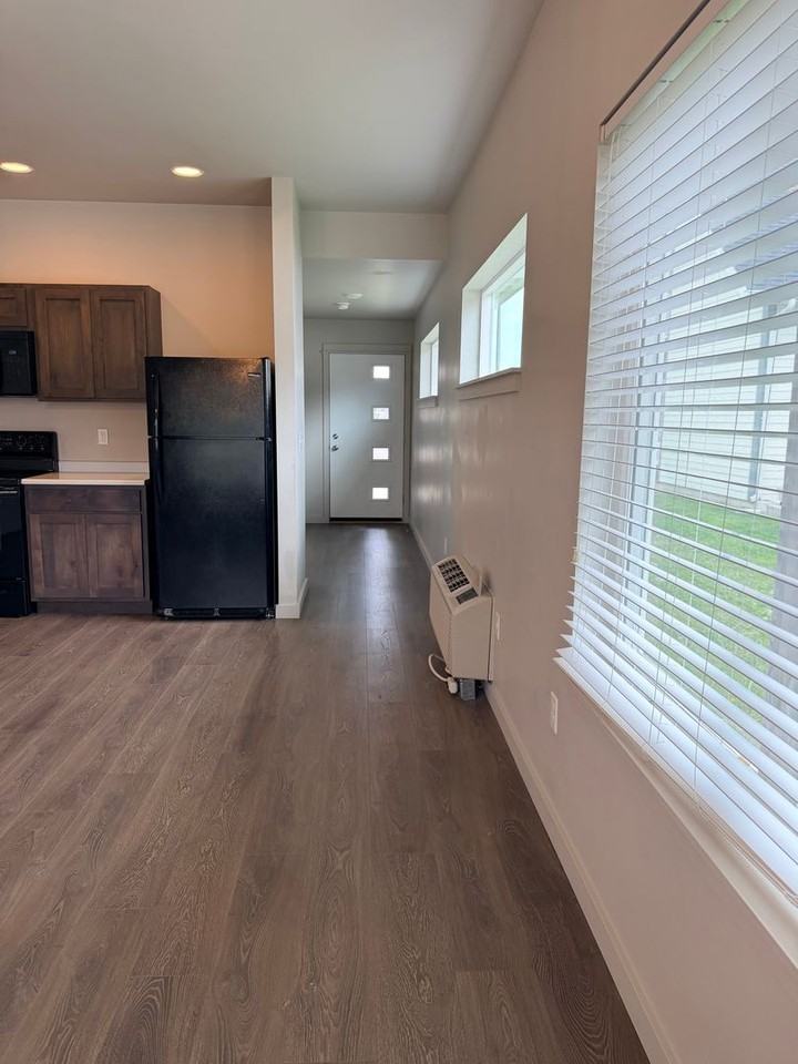 897 Cottonwood Rd - Photo 3 of 8
