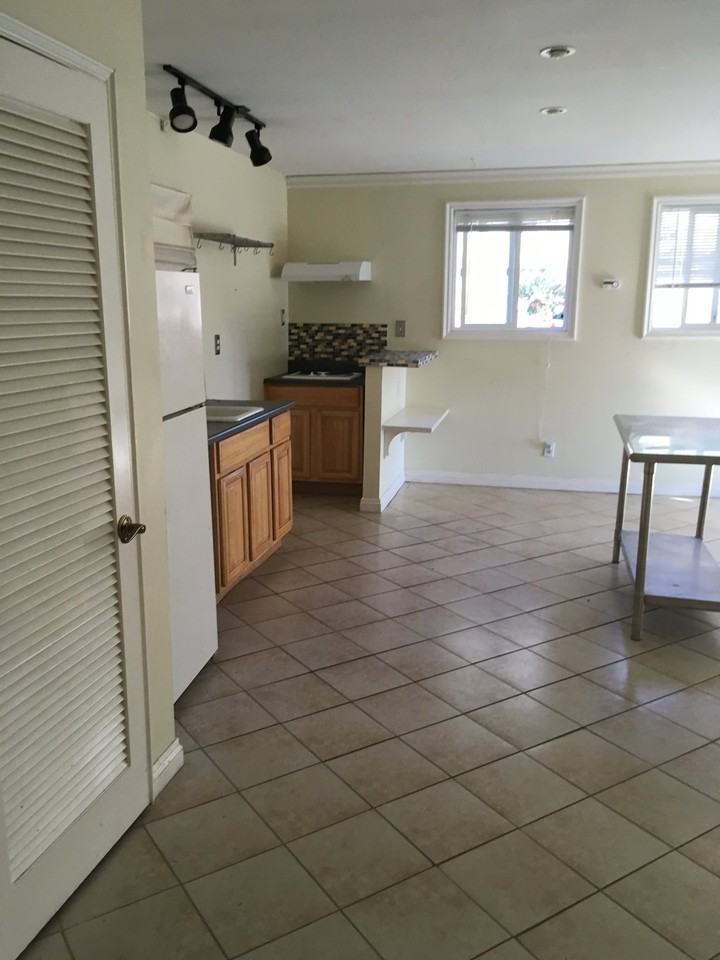 1433 N Walnut St #1 - Photo 2 of 3