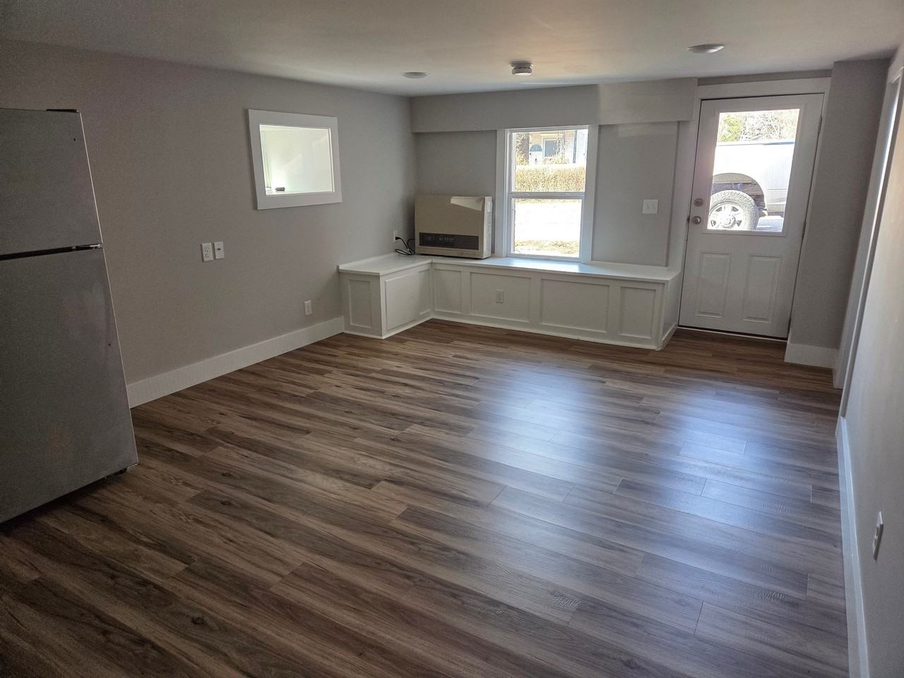 39 North St #A - Photo 3 of 6