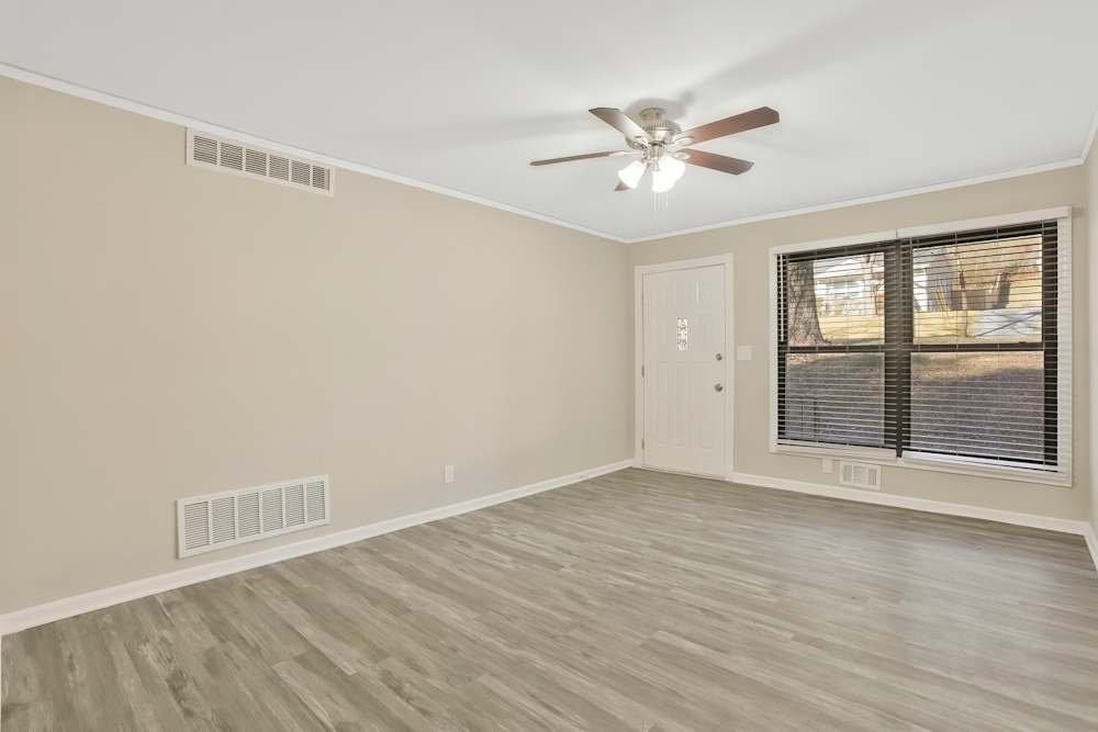 170 Jimtown Rd - Photo 4 of 9