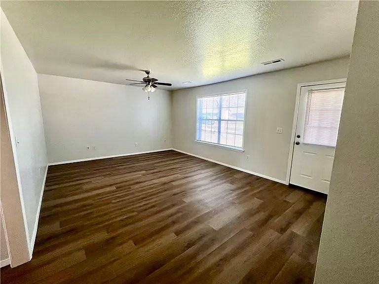 1012 Whipporwill Ln - Photo 2 of 14