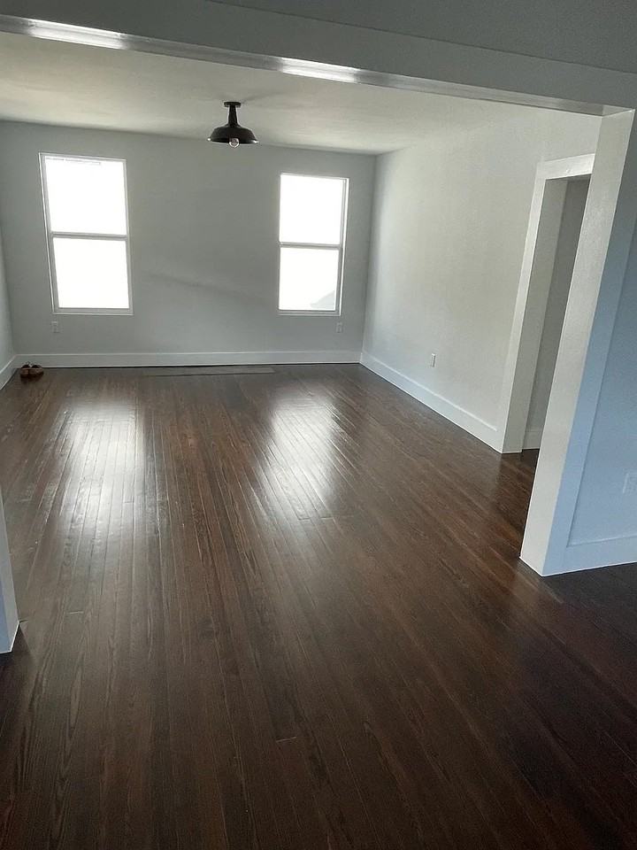 7121 Swavenue - Photo 2 of 15