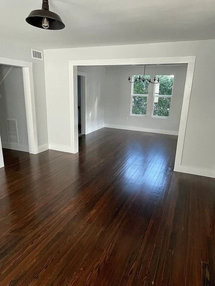 7121 Swavenue - Photo 3 of 15