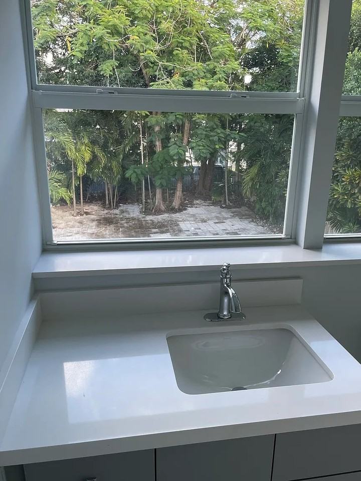 7121 Swavenue - Photo 6 of 15