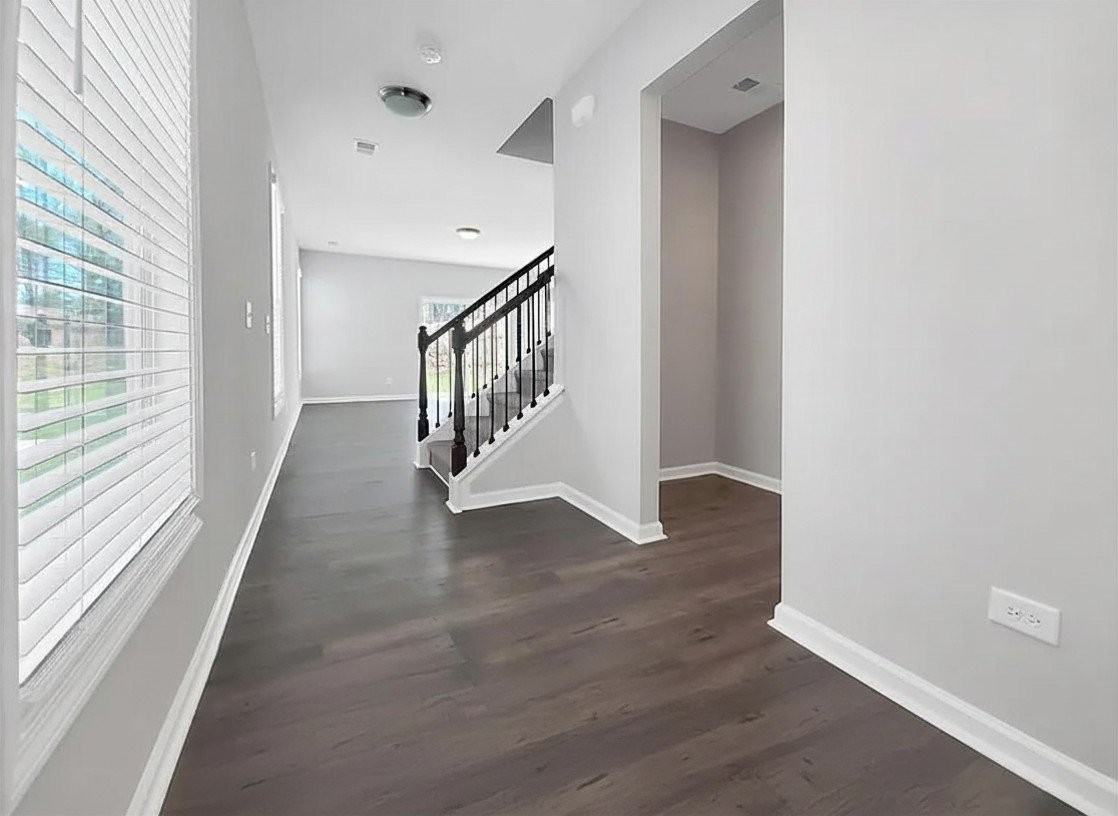 511 Baycraft Ln - Photo 2 of 8