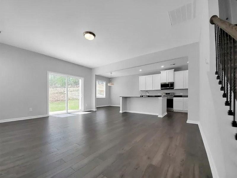 511 Baycraft Ln - Photo 4 of 8