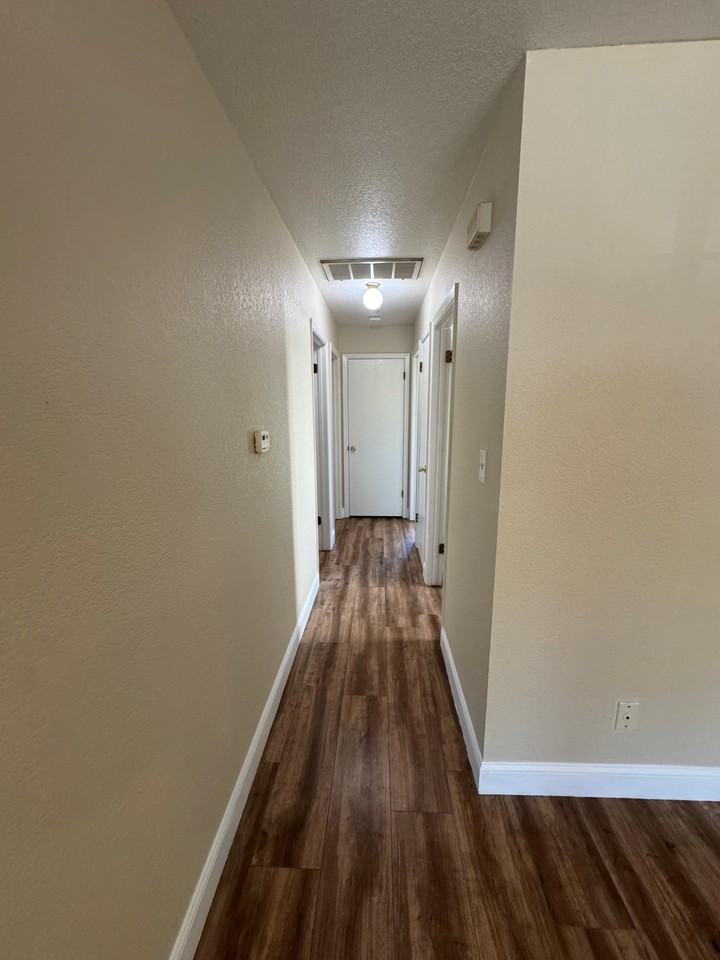 4240 55th St - Photo 5 of 20