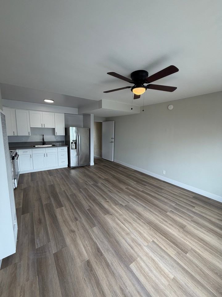 3820 W 27th St #116 - Photo 5 of 13