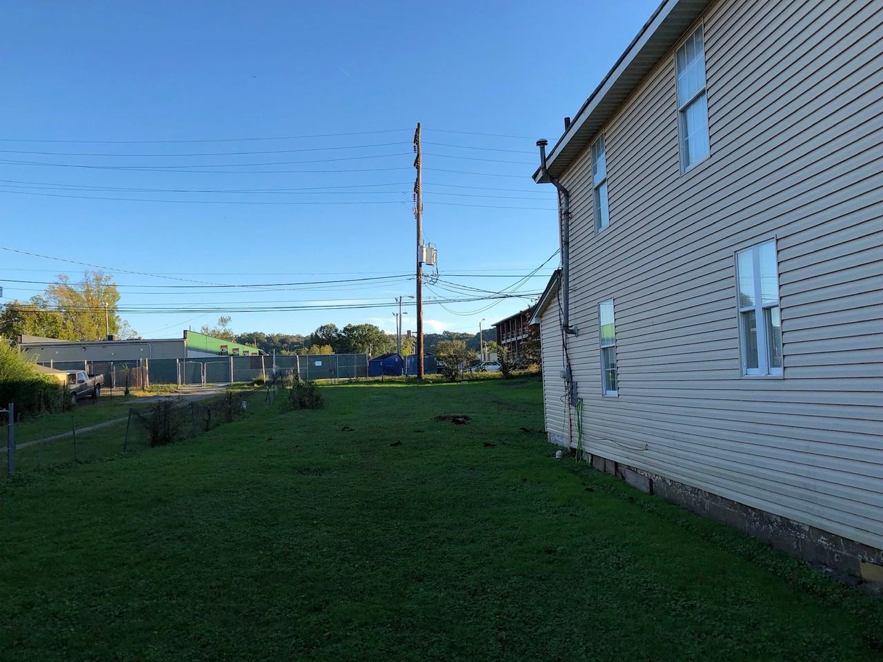 335 3rd Ave W - Photo 3 of 3