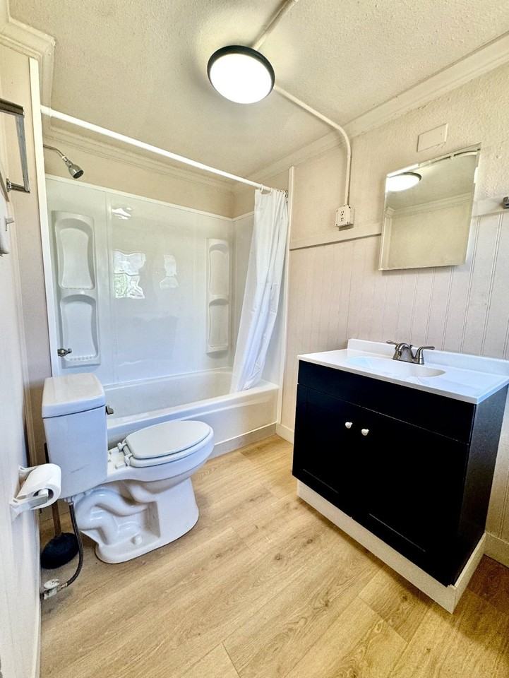 528 1/2 Park Ln - Photo 4 of 8