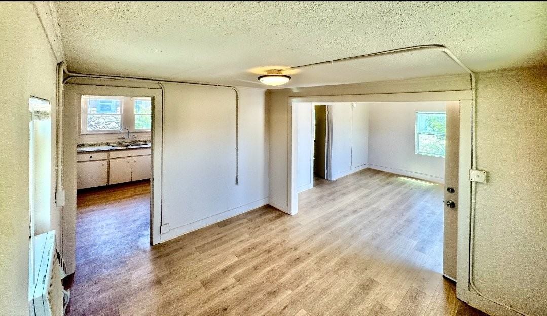 528 1/2 Park Ln - Photo 6 of 8