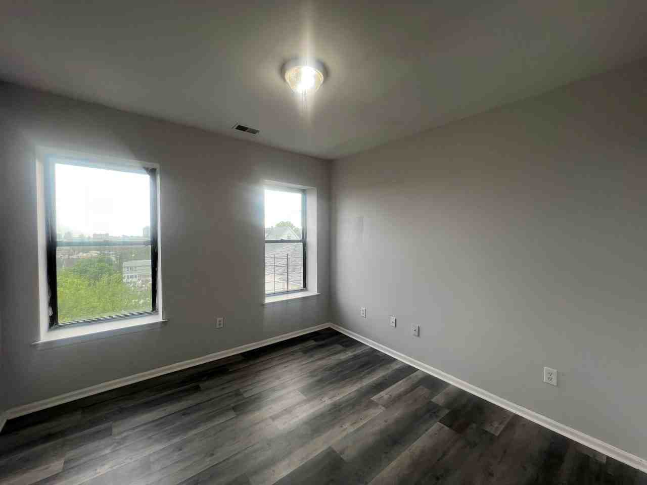 281 Mount Prospect Ave #43 - Photo 3 of 8
