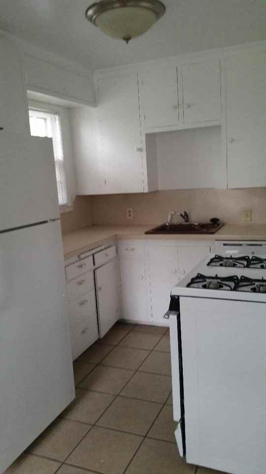 935 S Toledo Ave - Photo 2 of 3