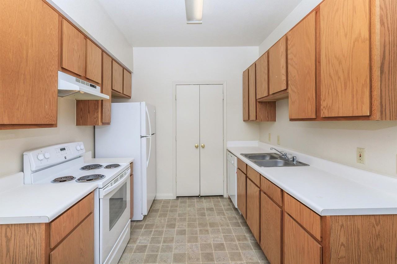 1700 Mustang Dr #208 - Photo 2 of 7