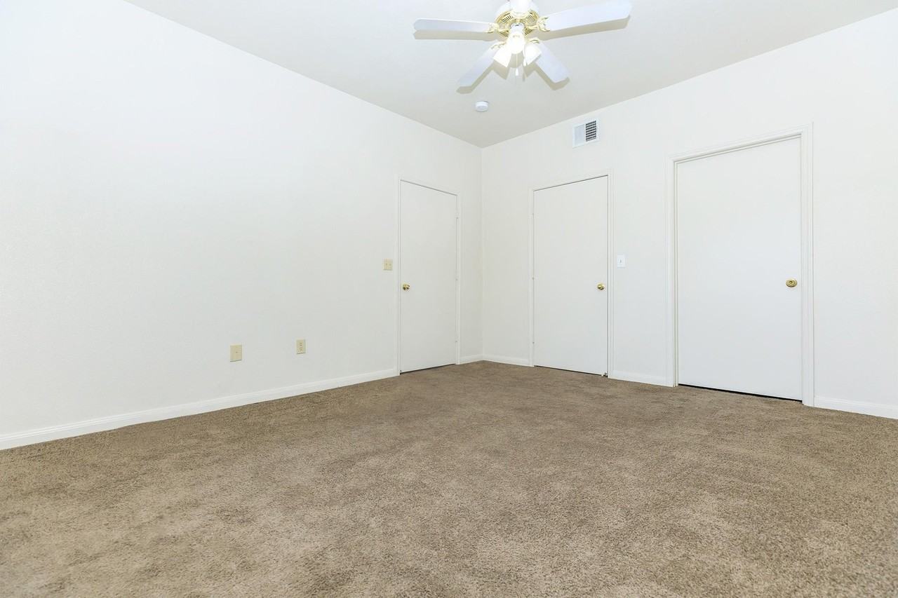 1700 Mustang Dr #208 - Photo 4 of 7
