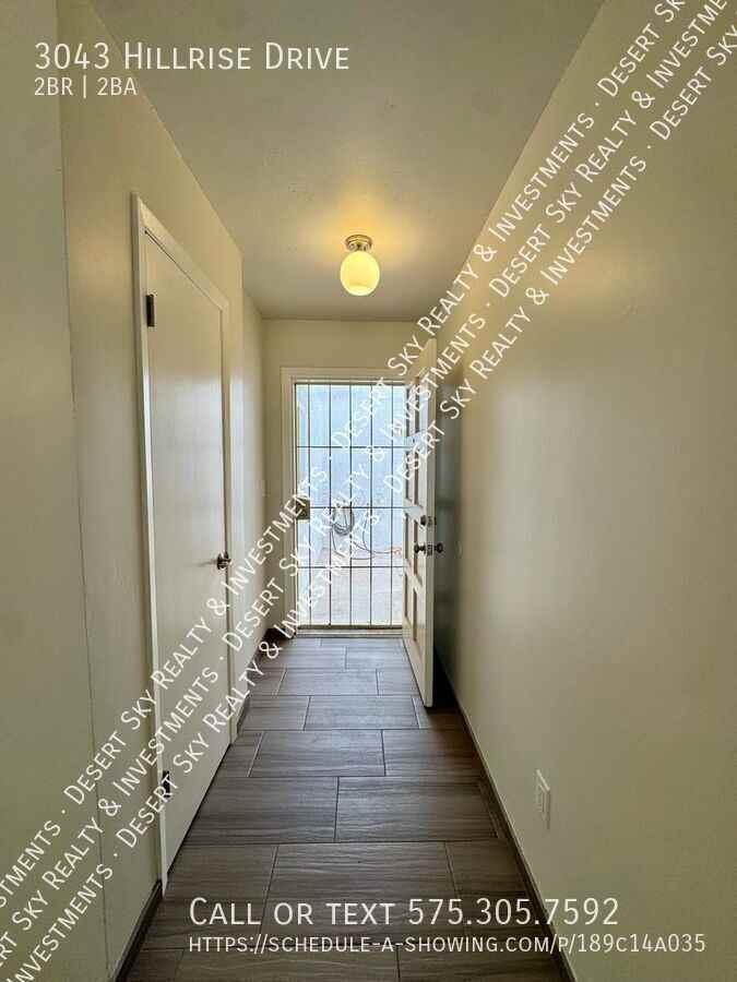 3043 Hillrise Dr - Photo 4 of 33