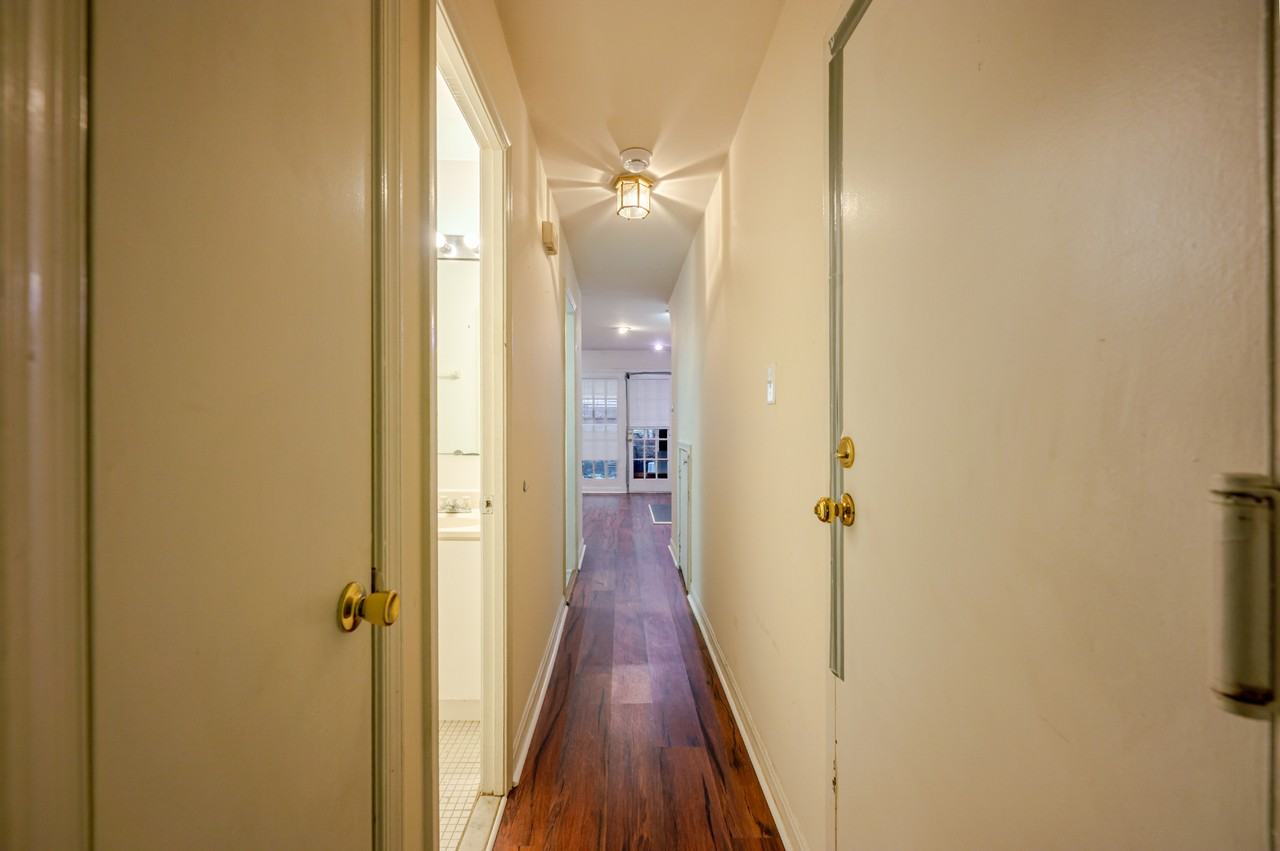 1817 Biltmore St Nw #A - Photo 3 of 13