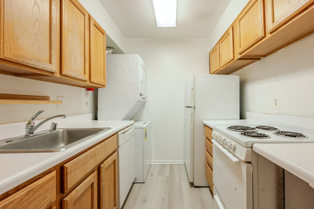 1817 Biltmore St Nw #A - Photo 7 of 13